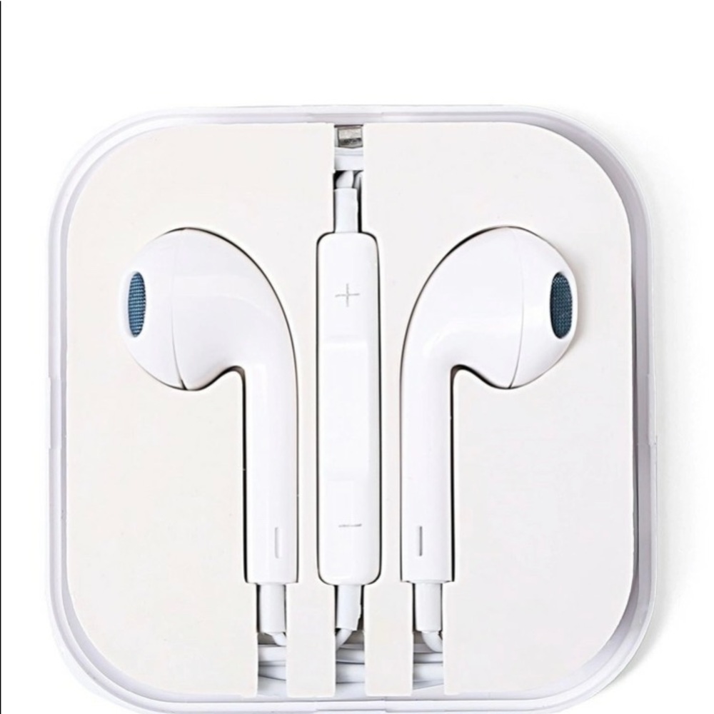 4/$40 Ear Pods With Box